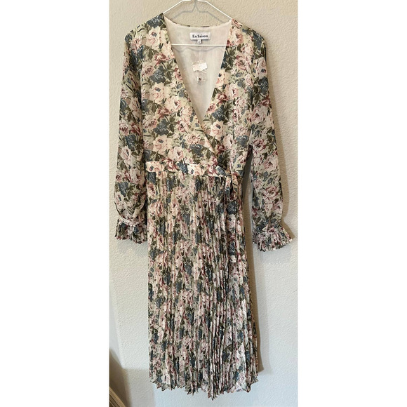 EN SAISON Floral Pleat Long Sleeve Wrap Midi Dress In Natural (L) - Picture 8 of 8